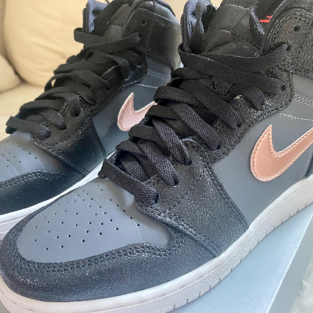 2016 Air Jordan 1 Retro High 'Bronze Medal'